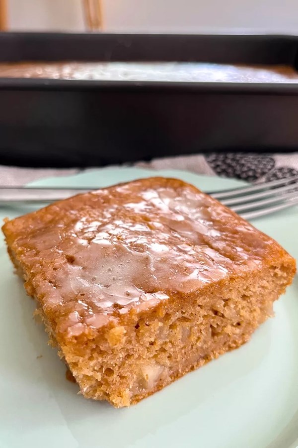 "Days of Our Lives" apple cake