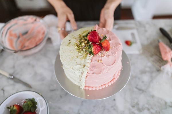 Dede’s strawberry pistachio doberge cake