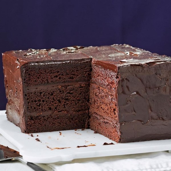 Deep & dark ganache cake