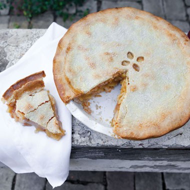 Deep-dish apple pie