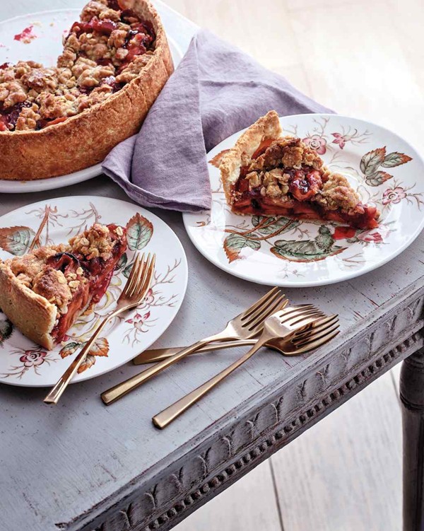 Deep-dish dried-apple and cranberry pie