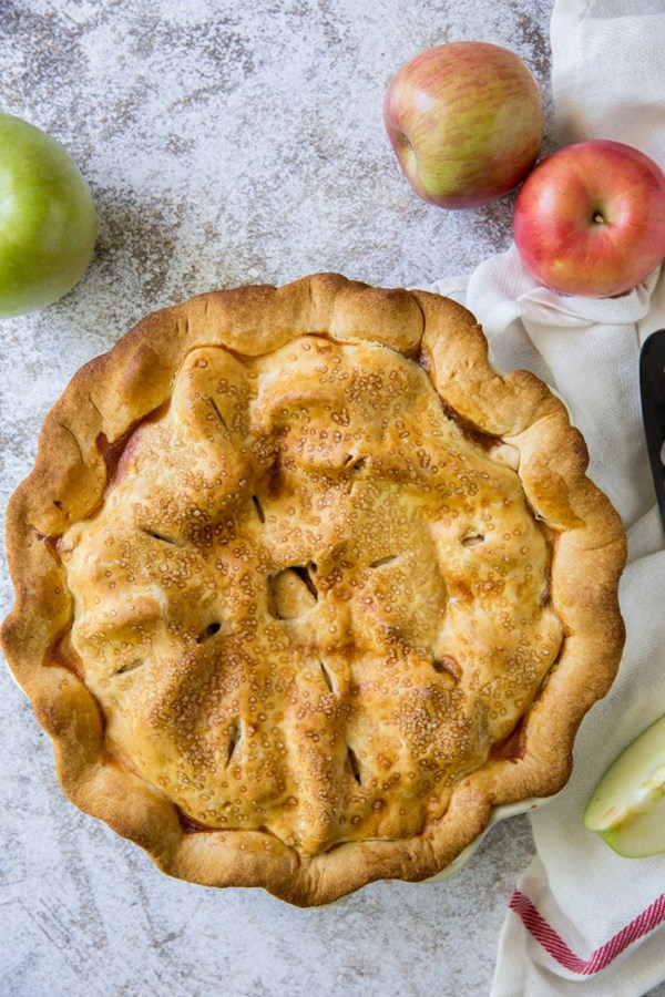Deep dish dulce de leche apple pie