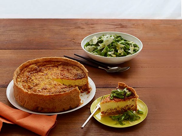 Deep-dish ham quiche with herb and asparagus salad