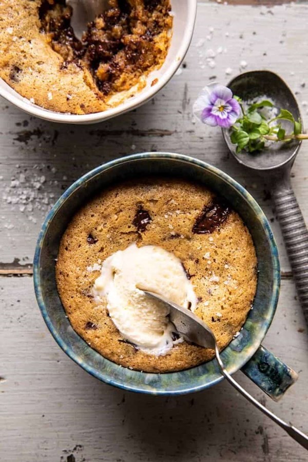 Deep dish molten chocolate coffee blondies
