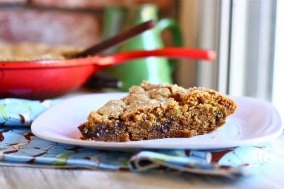 Deep dish salted chocolate chip cookie pie
