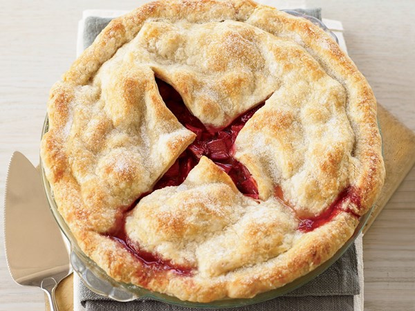 Deep-dish strawberry-rhubarb pie [Grace Parisi]