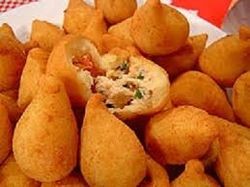 Deep-fried chicken dumplings (Coxinha de galinha)
