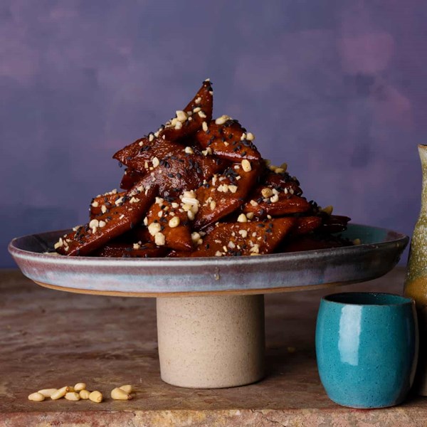 Deep-fried honey cookies (Yakgwa)