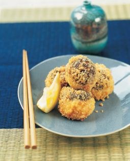 Deep-fried layered shiitake and scallops