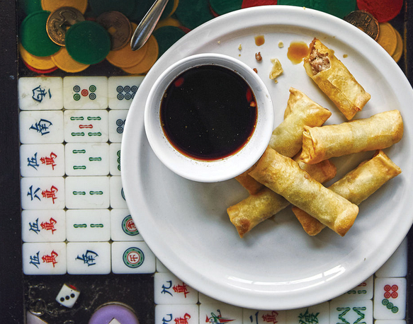 Deep-fried pork spring rolls (Lumpia)