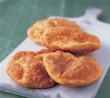 Deep-fried puffed bread