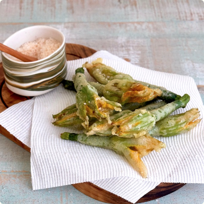 Deep-fried zucchini flowers