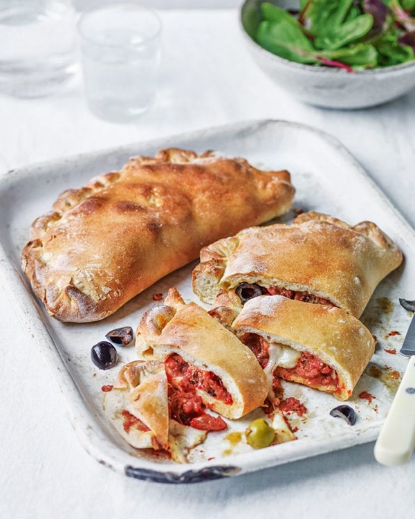 Deli vegetable calzone