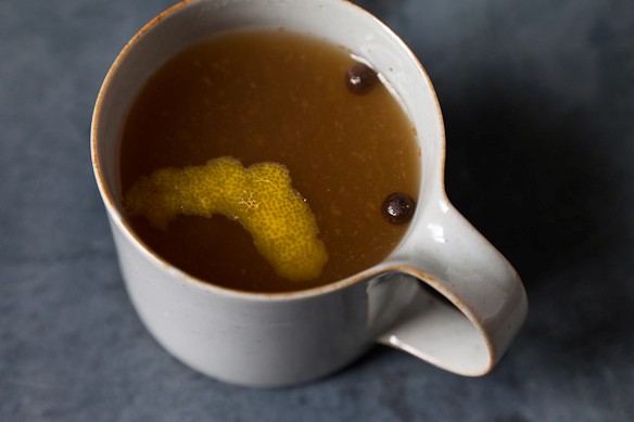 Delicately fragrant mulled cider