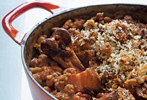 Deluxe baked beans with a crumb top