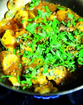 Desi balti chicken