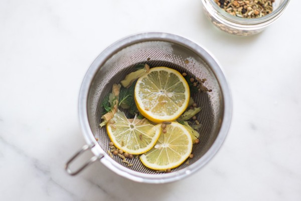 Detoxifying mint tea