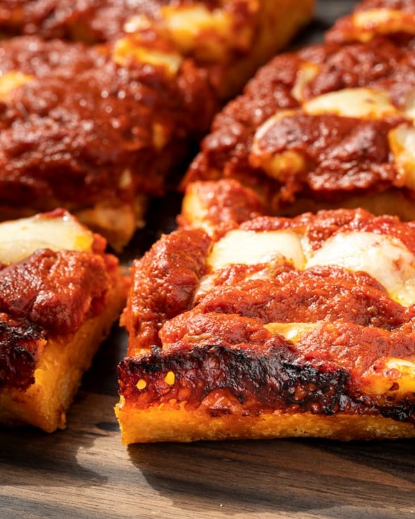 Detroit pizza