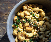 Deviled cashews