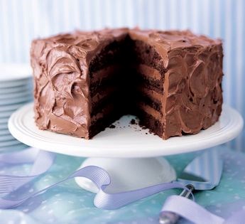 Devil's food cake with chocolate mousse buttercreammm