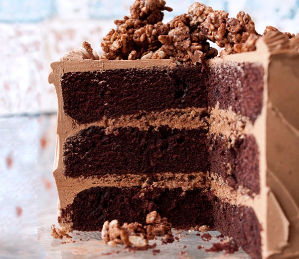 Devil's food cake with hazelnut crunch