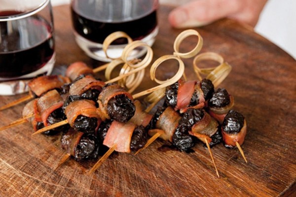Devils on horseback