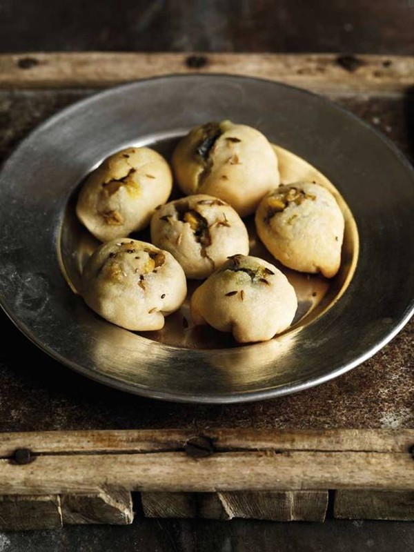 Dhal puffs