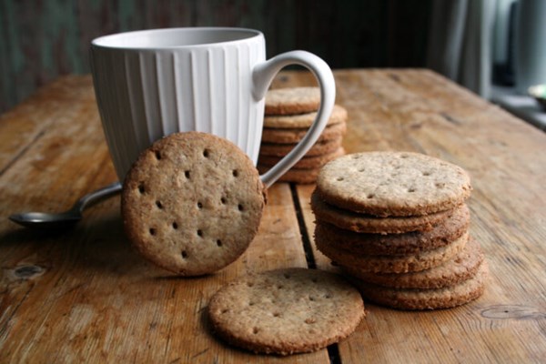 Digestive biscuits recipe | Eat Your Books