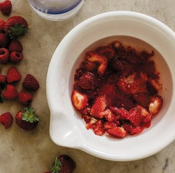 Digestivo with berries
