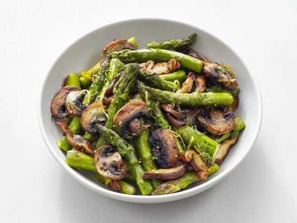 Dill asparagus and mushrooms