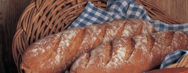 Dill, onion and rye bread