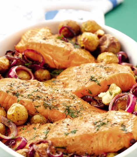Dill-roasted salmon and new potatoes