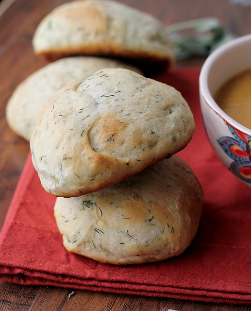 Dill rolls