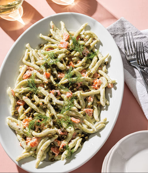 Dill trofie with smoked salmon and crispy capers