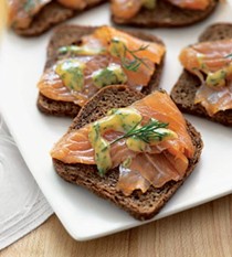 Dilled gravlax with mustard sauce