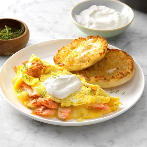 Dilled salmon omelets with creme fraiche