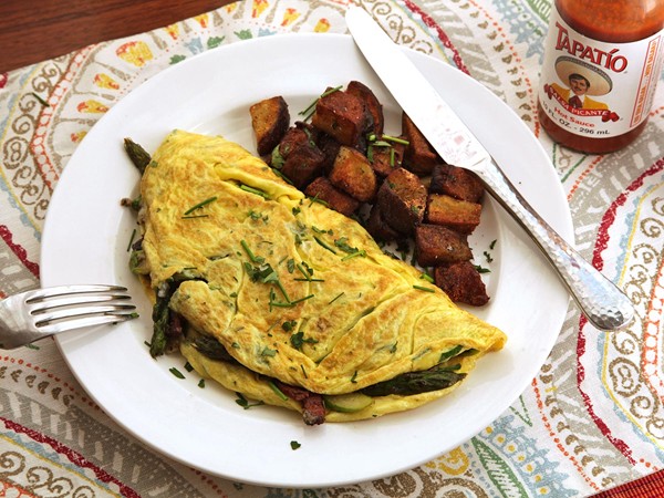 Diner-style asparagus, bacon, and Gruyère omelette for two
