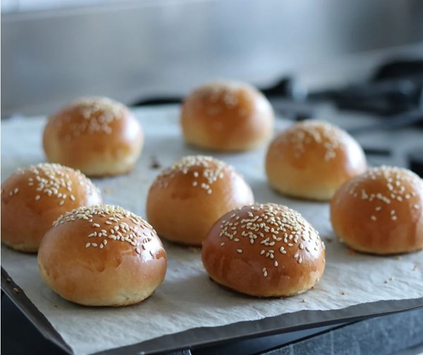 Dinner rolls