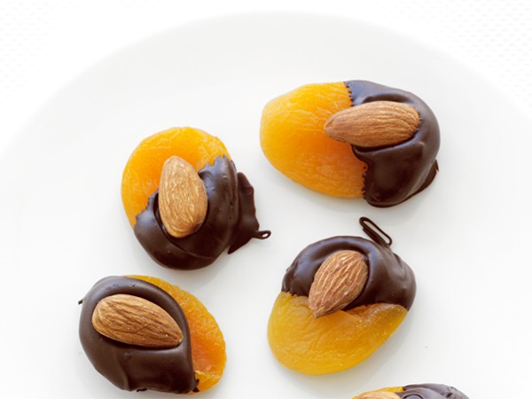 Dipped apricots