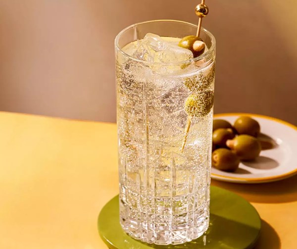Dirty martini spritz