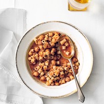 Ditalini with chickpeas and garlic-rosemary oil