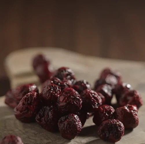 DIY cranberry & vanilla extract