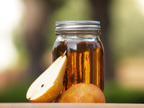 DIY pear liqueur