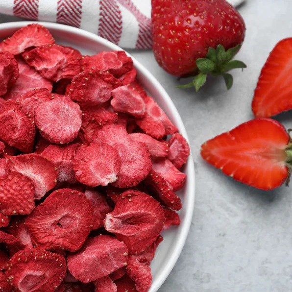DIY strawberry & vanilla extract