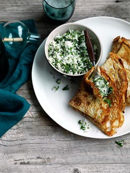 Dosai with coconut, ginger and green chilli chutney