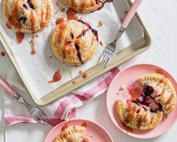 Double berry hand pies