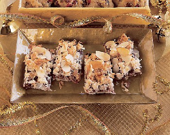 Double-cherry streusel bars