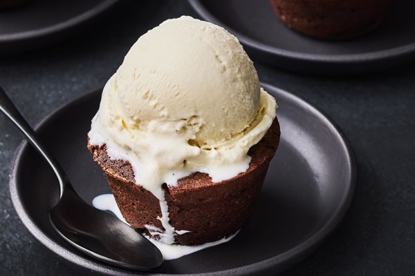 Double-chocolate brownie cakes