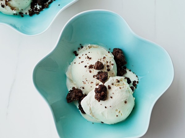 Double-chocolate cookie crumble [Nicole Krasinski]