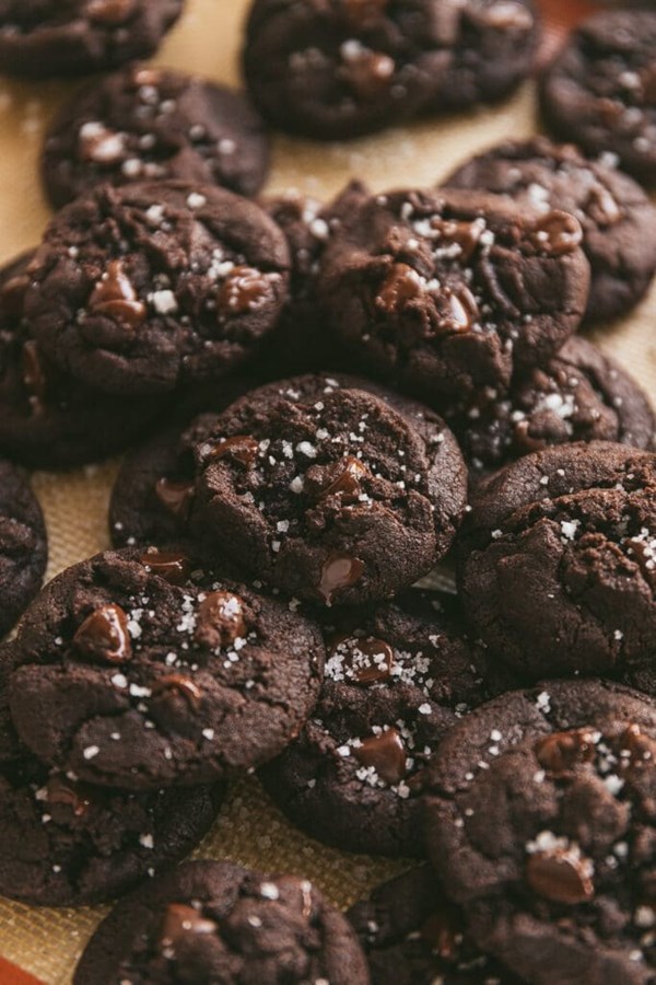 Double chocolate olive oil cookies